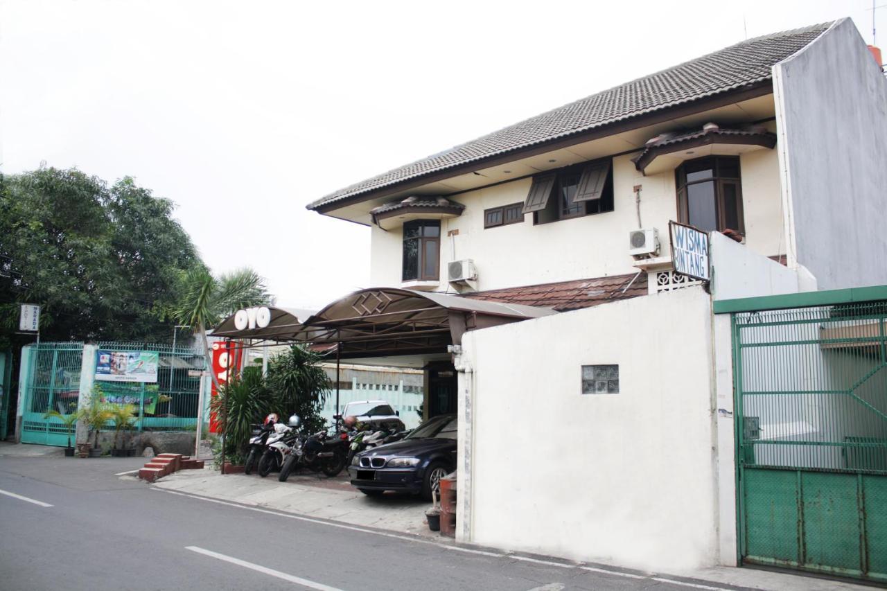 Vaccinated Staff - Oyo 181 Wisma Bintang Dżakarta Zewnętrze zdjęcie